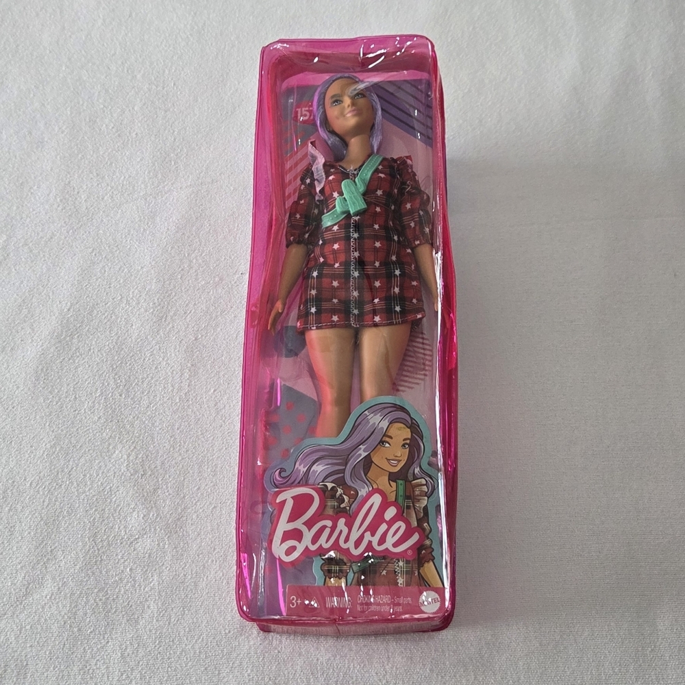 Mattel Barbie Fashionistas Doll #157 - Curvy Barbie w/ Lavender Hair